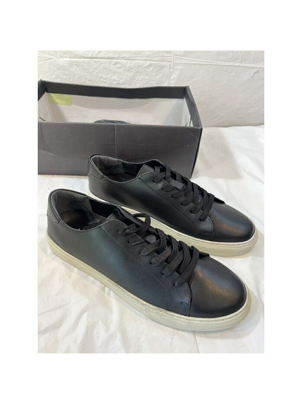 Lindbergh Mens Size 9.5 Black Leather Sneaker Style: 30-92000US